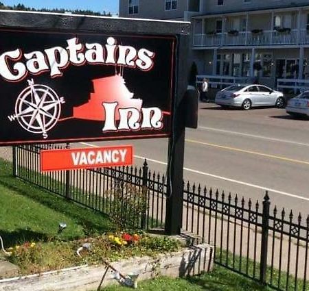 Captain'S Inn Alma Exterior photo